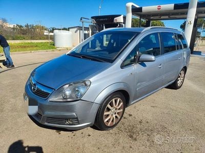 Usata Opel Zafira Enjoy 120 CV (88 kW) 2006 Grigio Monovolume