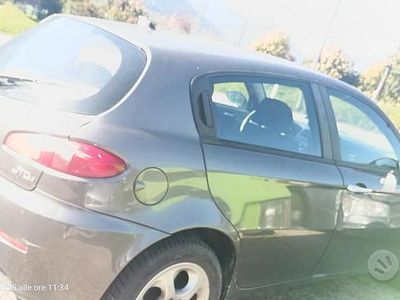 Usata Alfa Romeo 147 101 CV (74 kW) 2008 Grigio Utilitaria