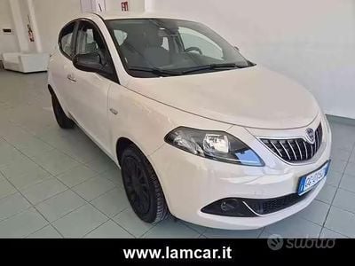 Usata Lancia Ypsilon Silver 69 CV (50 kW) 2021 Beige pastello Utilitaria
