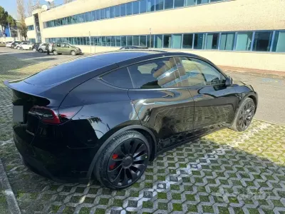 Usata Tesla Model Y Performance 185 kW (252 CV) 2023 Nero SUV