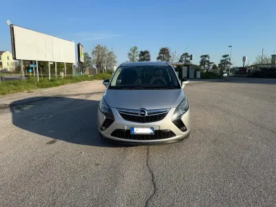 Usata Opel Zafira Tourer Cosmo 149 CV (109 kW) 2012 Grigio Monovolume