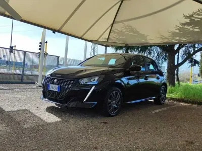 Usata Peugeot 208 Active 102 CV (75 kW) 2022 Nero Utilitaria