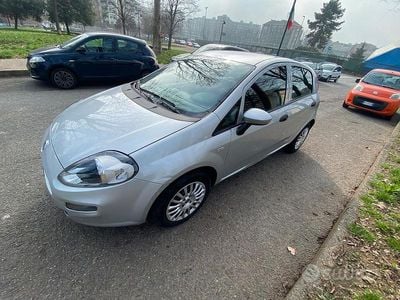 Usata Fiat Grande Punto 65 CV (47 kW) 2015 Grigio Utilitaria
