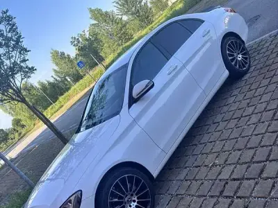 Usata Mercedes C200 Premium 136 CV (100 kW) 2016 Berlina
