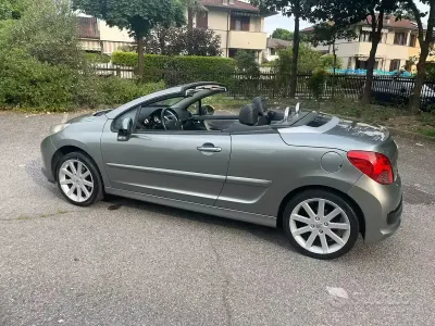 Usata Peugeot 207 CC 120 CV (88 kW) 2009 Grigio Cabrio