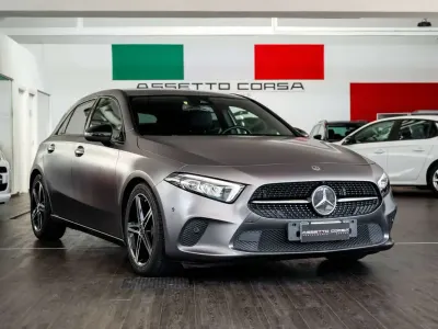 Usata Mercedes A200 150 CV (110 kW) 2020 Grigio opaco race edition Berlina
