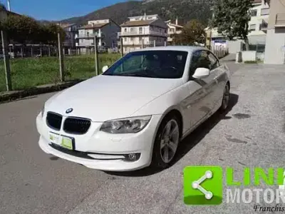 Usata BMW 320 Efficient Dynamics 183 CV (134 kW) 2012 Bianco Cabrio