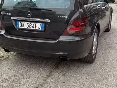 Begagnad Mercedes R320 224 HK (164 kW) 2007 Svart Minibuss
