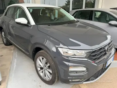 Usata VW T-Roc Advance 116 CV (85 kW) 2019 Grigio SUV
