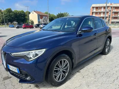 Usata Alfa Romeo Stelvio 210 CV (154 kW) 2017 Blu SUV