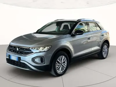 Usata VW T-Roc Life 116 CV (85 kW) 2025 Pyrit silver metallizzato nero SUV