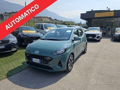 Usata Hyundai i10 63 CV (46 kW) 2025 Verde Utilitaria
