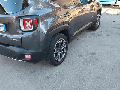Usata Jeep Renegade 120 CV (88 kW) 2017 Grigio SUV