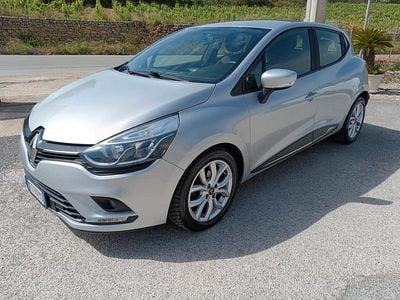 Usata Renault Clio IV Intens 90 CV (66 kW) 2019 Argento Berlina