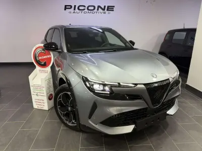 Nuova Alfa Romeo GT Junior Sprint 136 CV (100 kW) 2026 Grigio scuro SUV