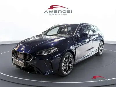 Ny BMW 118 M Sport 150 HK (110 kW) 2025 Blå Hatchback