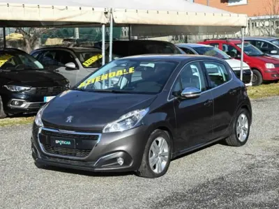 Usata Peugeot 208 Allure 101 CV (74 kW) 2018 Grigio Utilitaria