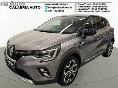 Usata Renault Captur Intens 100 CV (73 kW) 2022 Grigio scuro SUV