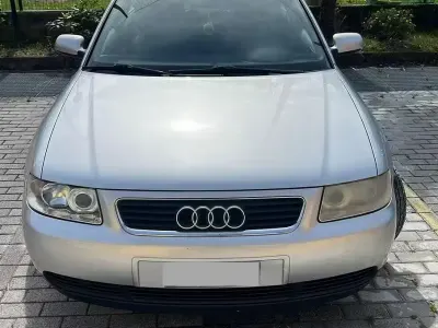 Usata Audi A3 102 CV (75 kW) 2001 Grigio Utilitaria
