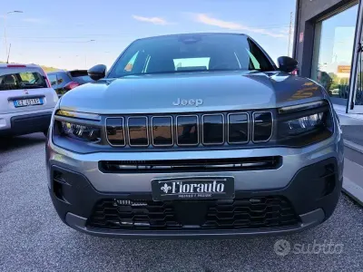 Nuova Jeep Avenger Longitude 101 CV (74 kW) 2026 Grigio SUV