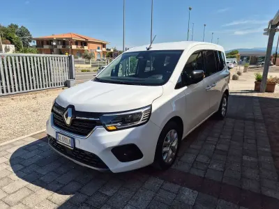 Usata Renault Kangoo 95 CV (69 kW) 2022 Bianco Monovolume