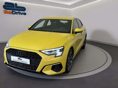 Käytetty Audi A3 Advanced 204 HP (150 kW) 2022 Keltainen Sedan