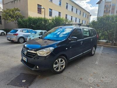 Usata Dacia Lodgy Lauréate 102 CV (75 kW) 2017 Blu/azzurro Monovolume