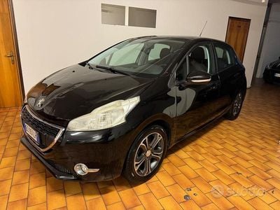 Nero Usata 2015 Peugeot 208 Utilitaria | 4500 € (Super prezzo)