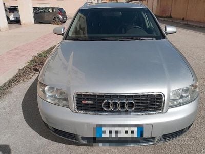 Usata Audi A4 130 CV (95 kW) 2004 Grigio Station wagon