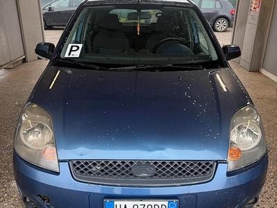 Usado Ford Fiesta 68 HP (50 kW) 2006 Azul Citadino