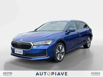 Nuova Skoda Superb Style 150 CV (110 kW) 2025 Blu/azzurro Station wagon