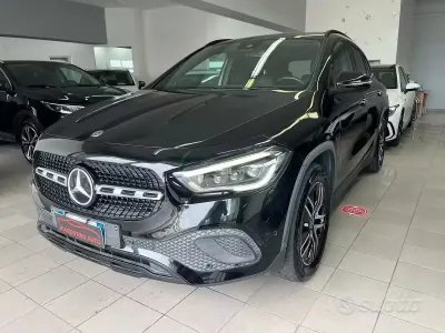 Usata Mercedes GLA200 Premium 150 CV (110 kW) 2020 Nero SUV