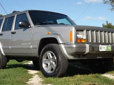 Usata Jeep Cherokee 116 CV (85 kW) 2000 Argento SUV