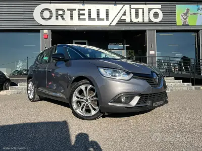 Usata Renault Scénic 110 CV (80 kW) 2018 Grigio Monovolume