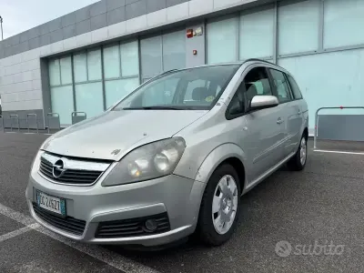Usata Opel Zafira Club 94 CV (69 kW) 2007 Grigio Monovolume