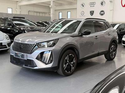 Usata Peugeot 2008 Allure 102 CV (75 kW) 2025 Argento SUV