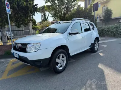 Usata Dacia Duster Lauréate 105 CV (77 kW) 2011 Bianco SUV
