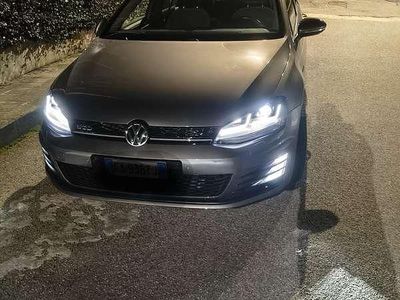Usata VW Golf VII Comfortline 110 CV (80 kW) 2015 Oro Berlina