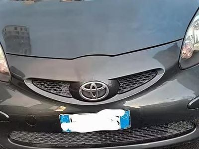 Usata Toyota Aygo 67 CV (49 kW) 2008 Grigio Utilitaria