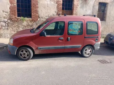 Usado Renault Kangoo 75 CV (55 kW) 2002 Monovolumen