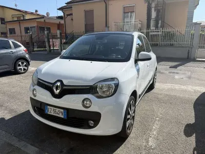 Usata Renault Twingo SE 69 CV (50 kW) 2015 Utilitaria