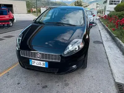 Usata Fiat Punto 120 CV (88 kW) 2008 Utilitaria
