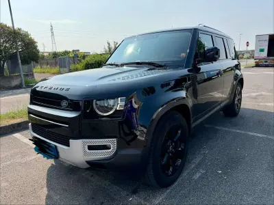 Usata Land Rover Defender SE 200 CV (147 kW) 2023 Nero SUV