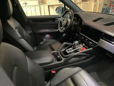 Usata Porsche Cayenne 441 CV (324 kW) 2018 Blu/azzurro SUV