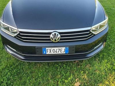 usata VW Passat Variant 2.0 TDI DSG Highline Blu