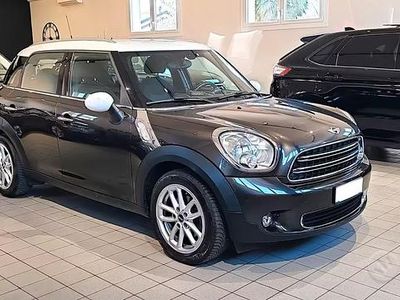 Usata Mini Cooper D Countryman Business 111 CV (81 kW) 2014 Marrone SUV