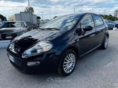 Usata Fiat Punto Lounge 77 CV (56 kW) 2015 Blu Utilitaria