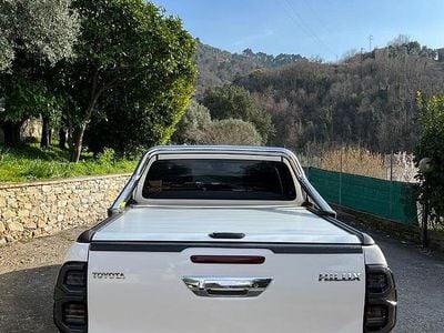 Begagnad Toyota HiLux Lounge 150 HK (110 kW) 2021 Vit Pickup