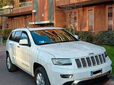 Usata Jeep Grand Cherokee Summit 250 CV (183 kW) 2013 Bianco SUV