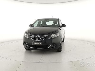 Usata Lancia Ypsilon Silver 69 CV (50 kW) 2022 Nero Utilitaria